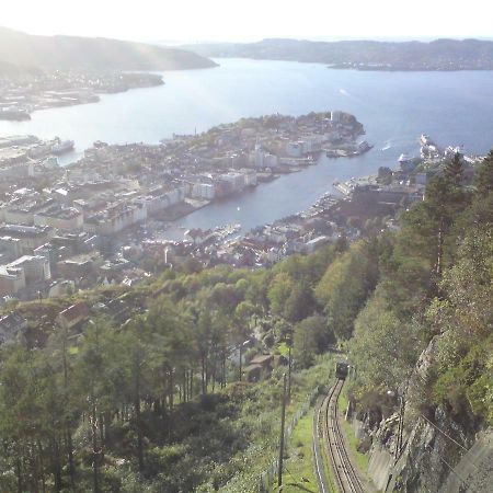 Central Location In The Heart Of Historic Bergen Luaran gambar