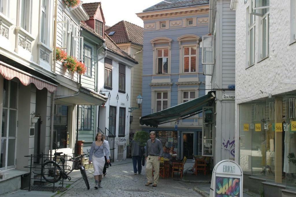 Central Location In The Heart Of Historic Bergen Luaran gambar